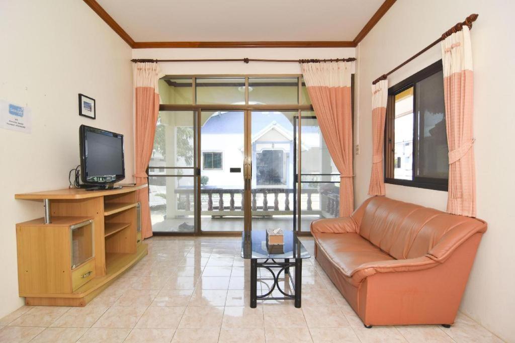 Hotel OYO 570 Seaside Hua Hin Exterior foto